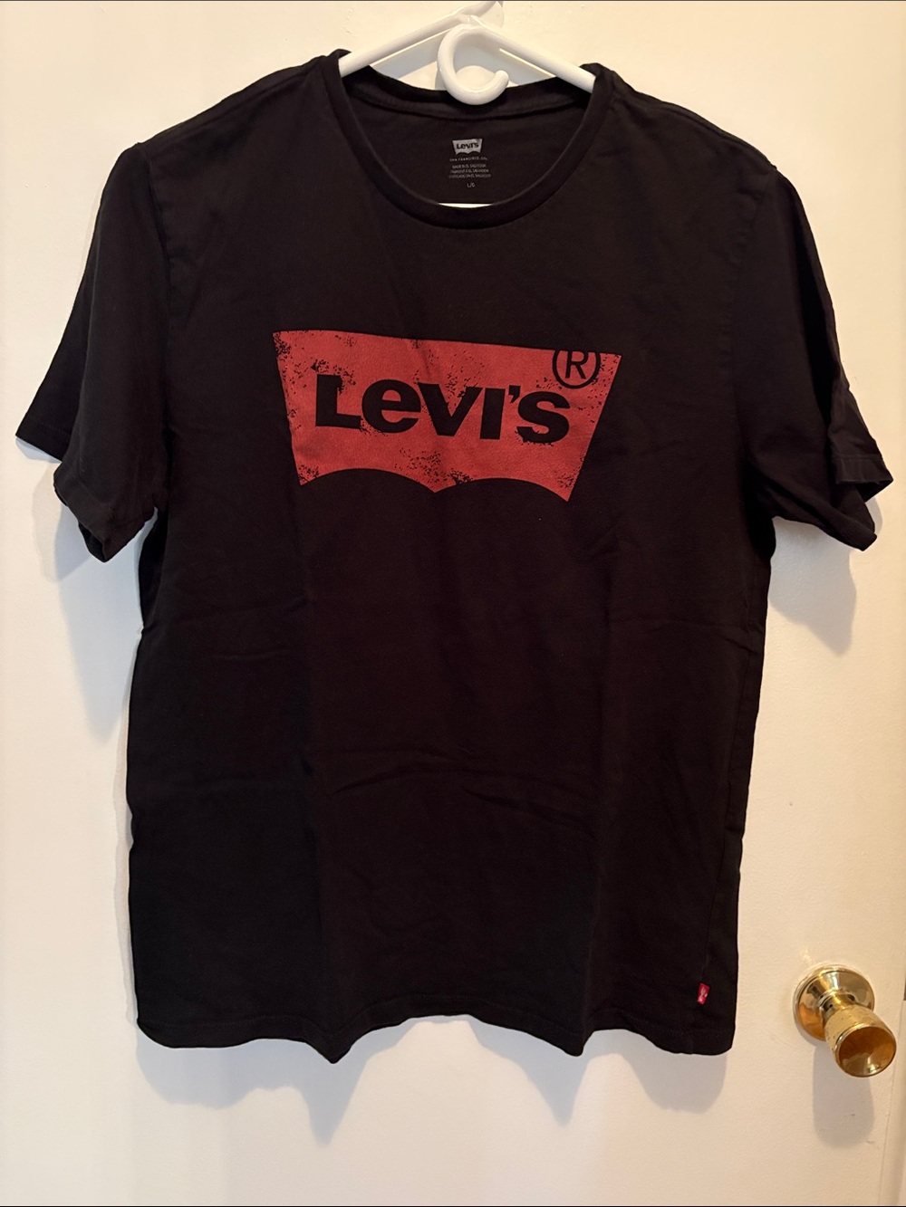 Levi's Black Short Sleeve Tee with Red Logo size large
